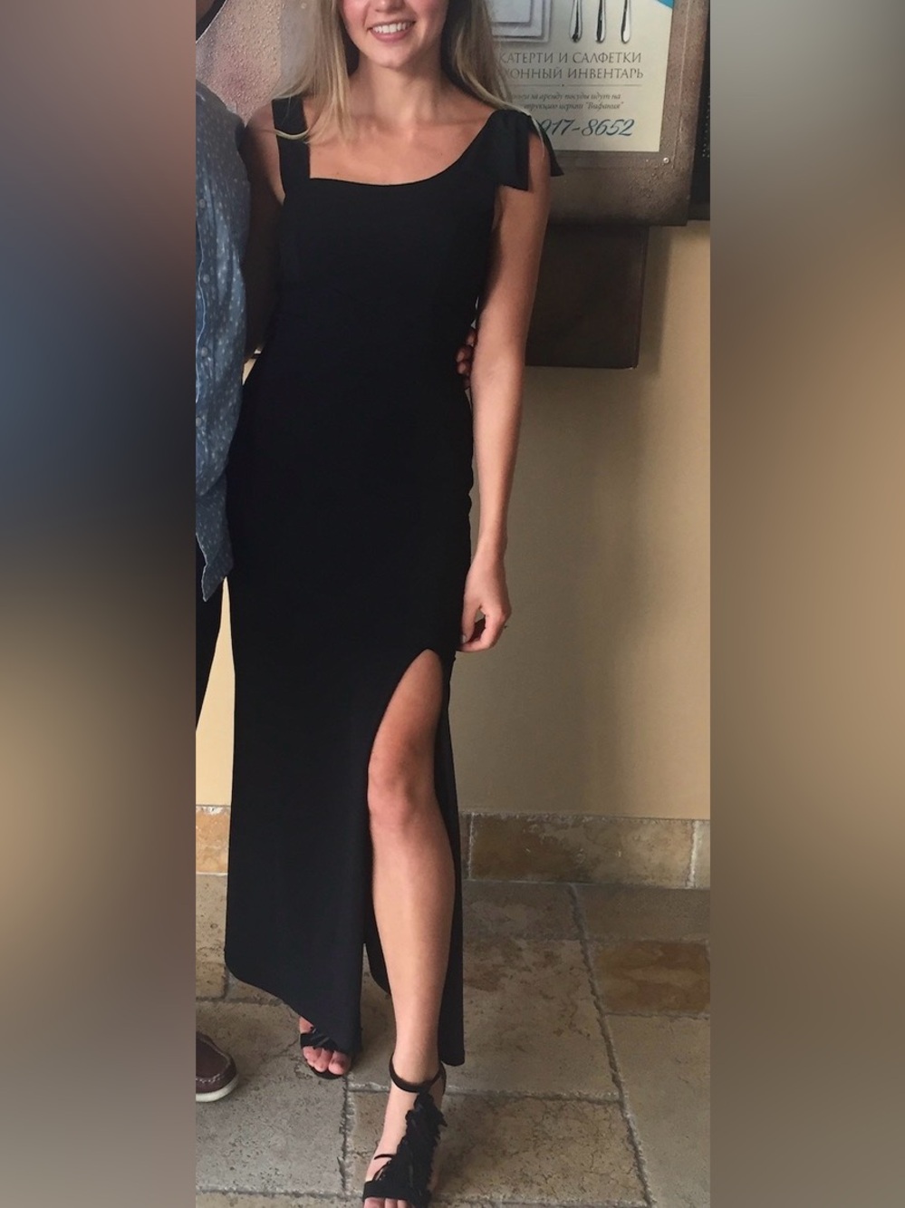 Elegant Black Square-Neck Evening Dress with Thigh Slit